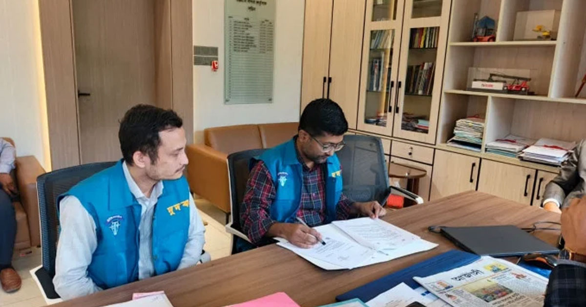 নিত্যপণ্যের কৃত্রিম সংকট ও মূল্যবৃদ্ধির অভিযোগে চট্টগ্রাম বন্দরে দুদকের অভিযান