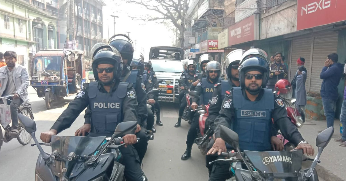 ঝিনাইদহে ভোটের আগে র‍্যাবের বিশেষ টহল ও নিরাপত্তা মহড়া
