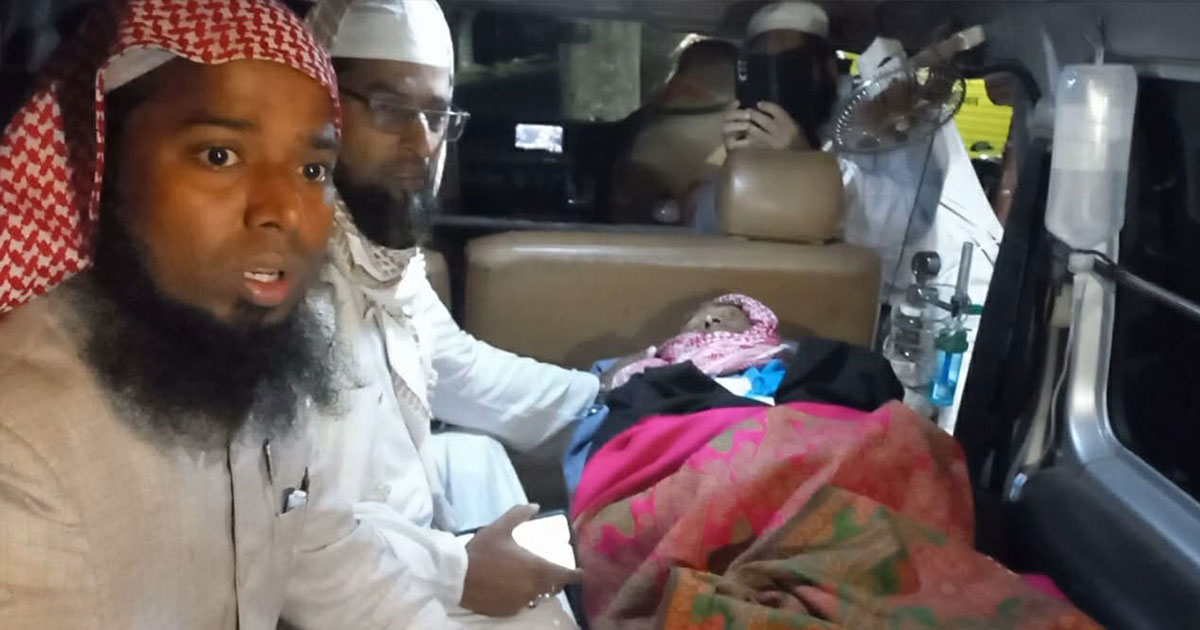 ‘হাতপাখায় ভোট দেবো’ বলায়  দুই পা ভেঙ্গে দেয়ার  অভিযোগ, পুলিশ বলছে দুর্ঘটনা