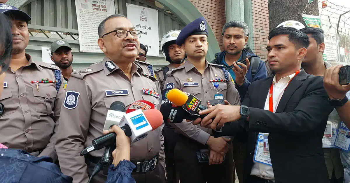 উৎসবমুখর ও চমৎকার ভোটপর্ব চলছে, সহিংসতার কোনো শঙ্কা নেই: ডিএমপি কমিশনার