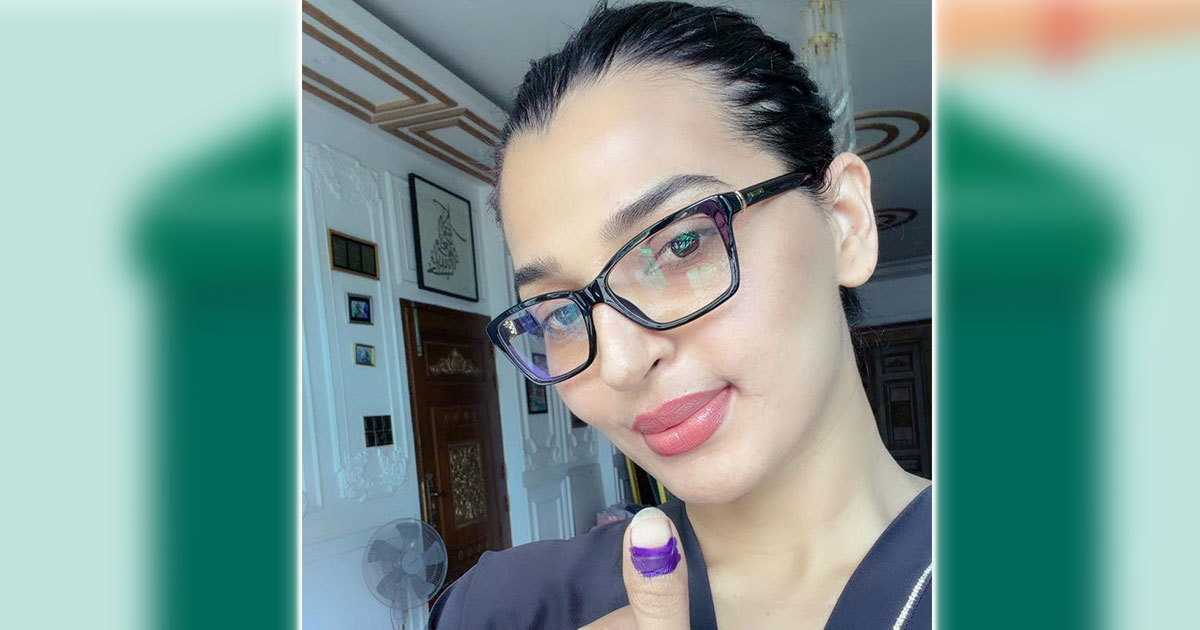আমি ভোট দিয়েছি, আপনিও দিন: বর্ষা