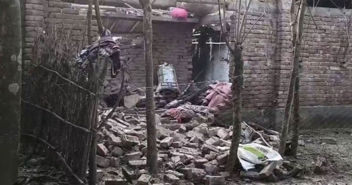 চাঁপাইনবাবগঞ্জে ককটেল তৈরির সময় বিস্ফোরণে নিহত ২ আহত ৩