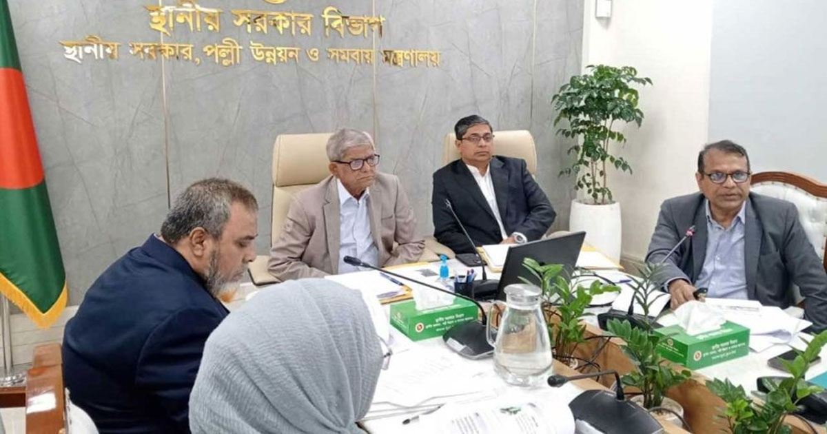 জনগণের টাকায় চলি, তাই জবাবদিহি এড়ানোর সুযোগ নেই: স্থানীয় সরকার মন্ত্রী