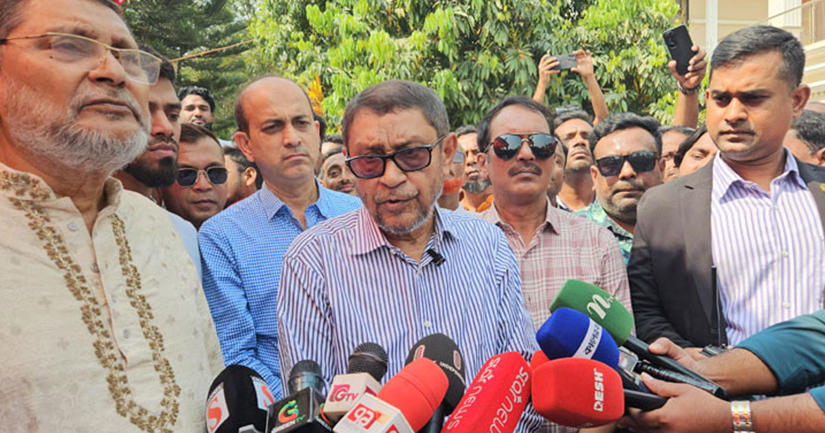 মানুষ নয়, ডাক্তারই পৌঁছাবে মানুষের দ্বারে: স্বাস্থ্যমন্ত্রী