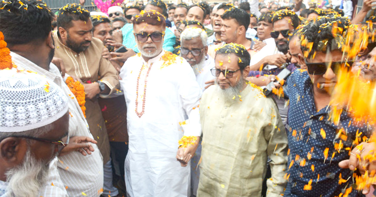 সবাইকে নিয়ে কাজ করতে চাই: নারায়ণগঞ্জ সিটির নবনিযুক্ত প্রশাসক সাখাওয়াত