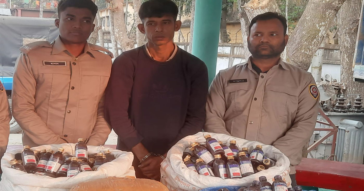 মহেশপুরে ৫০.৭ লিটার কোডিন সিরাপ ও ৮ কেজি গাঁজা উদ্ধার, গ্রেপ্তার ১
