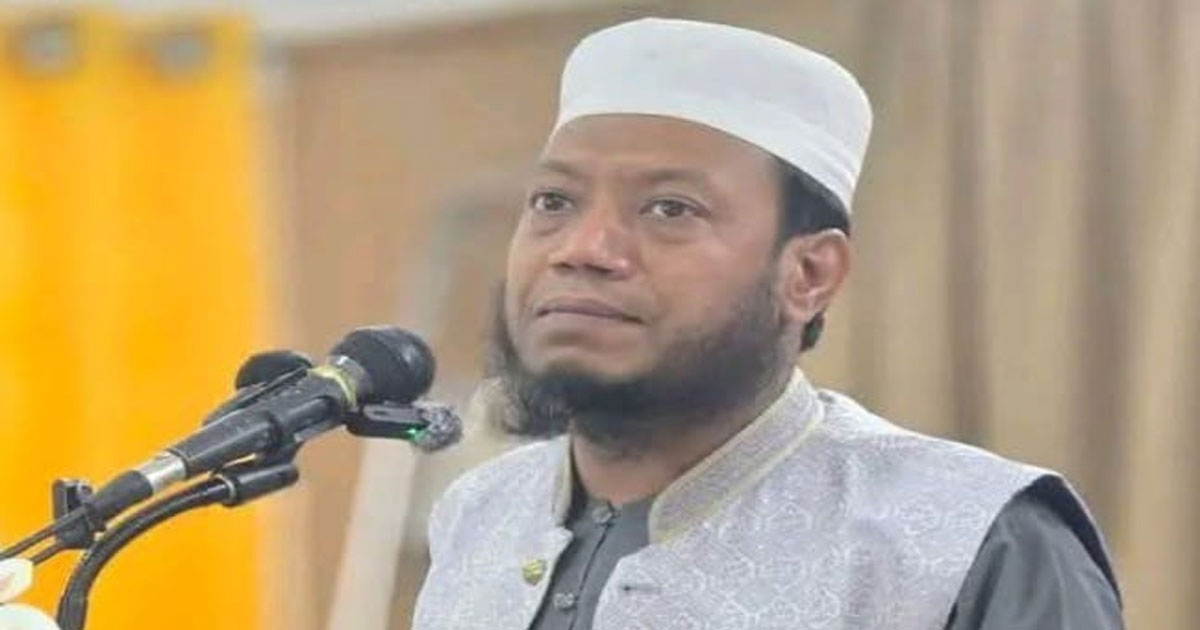 ভোর রাতে ফেসবুকে আমির হামজার সমর্থকদের উদ্দেশে বিশেষ বার্তা