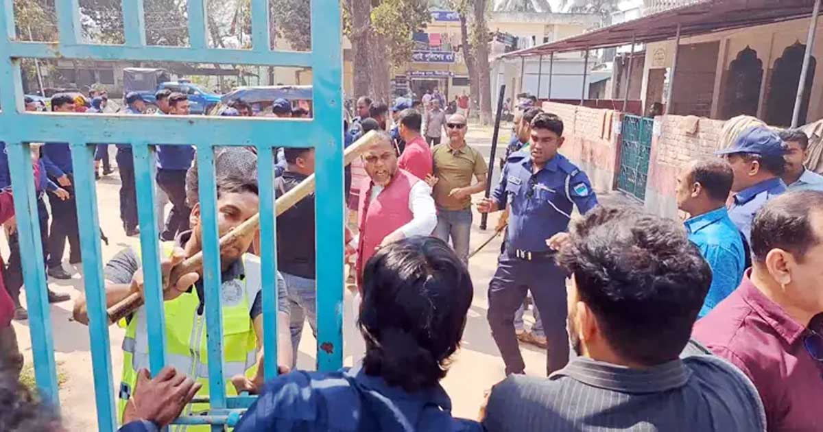 রাশেদ খানের উপস্থিতিতে বিএনপির দু’গ্রুপের সংঘর্ষ, আহত ১০