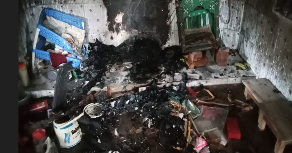 দাগনভূঞায় মন্দিরে আগুন দিয়েছে দুর্বৃত্তরা