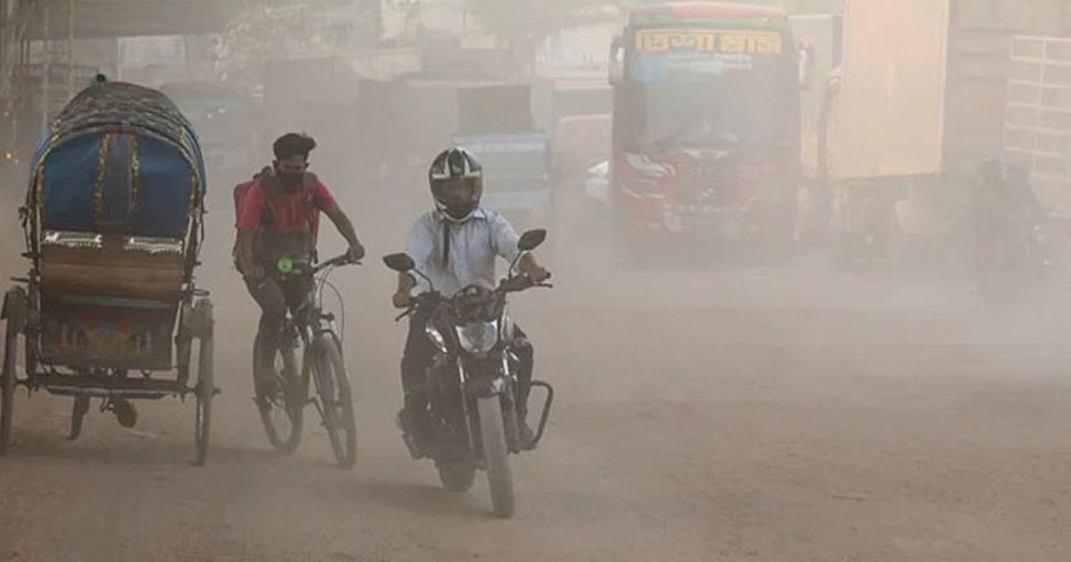 বায়ুদূষণে আবারও শীর্ষে ঢাকা, বাতাস আজ ‘খুব অস্বাস্থ্যকর’ পর্যায়ে