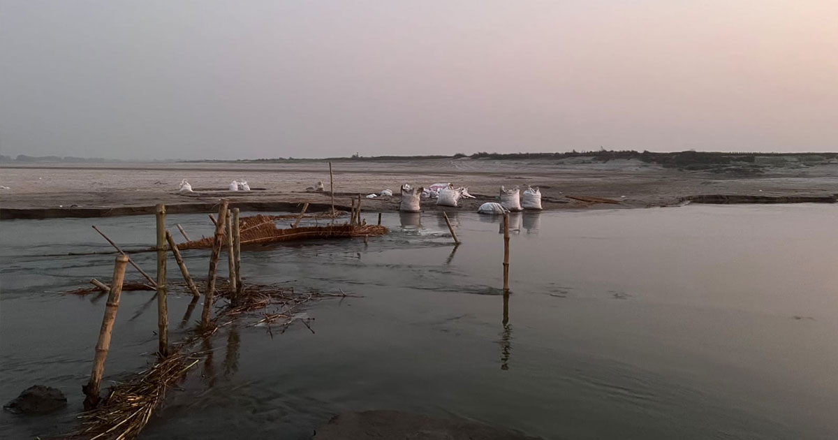 যমুনা–ব্রহ্মপুত্রে নাব্যতা সংকট: ছোট নৌযান চলাচল প্রায় বন্ধ