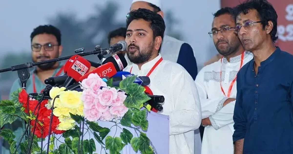 সংসদে নতুন রাষ্ট্রপতি নির্বাচনের আয়োজন করতে হবে: নাহিদ ইসলাম