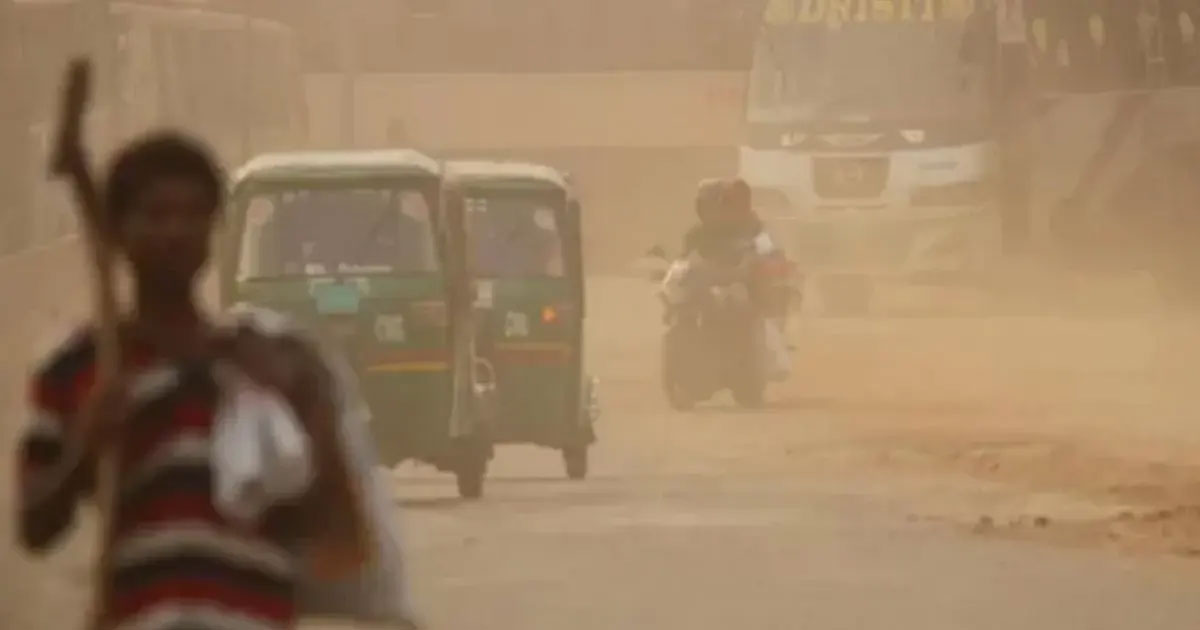 বায়ুদূষণে শীর্ষে লাহোর, ঢাকার খবর কী