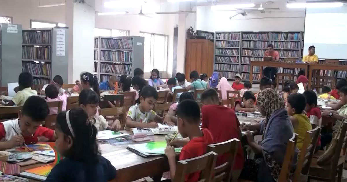 স্বাধীনতা দিবস উপলক্ষে নড়াইলে শিশুদের চিত্রাঙ্কন প্রতিযোগিতা