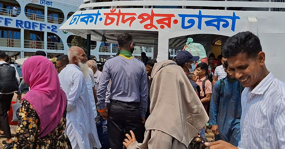 নির্মাণ কাজ শেষ না হওয়ায় চাঁদপুর লঞ্চঘাটে যাত্রীদের দুর্ভোগ