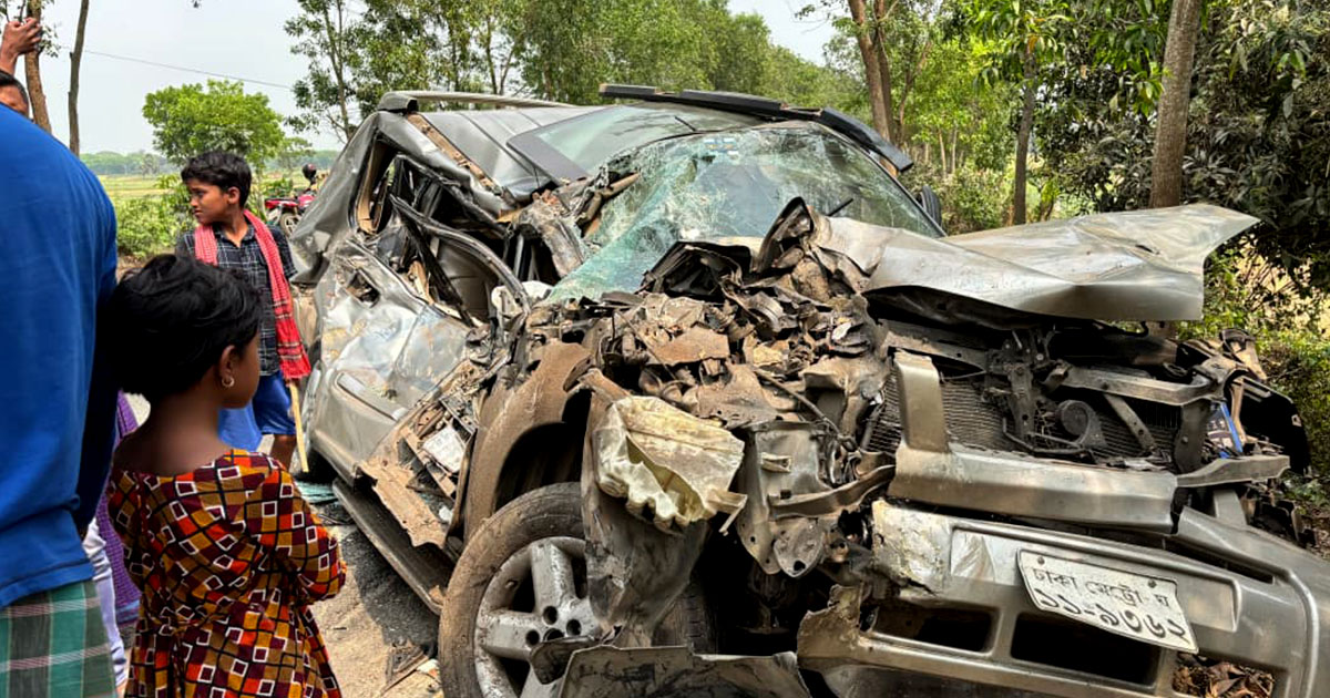 কালুখালীতে বাস-প্রাইভেটকারের মুখোমুখি সংঘর্ষ, আহত ৬