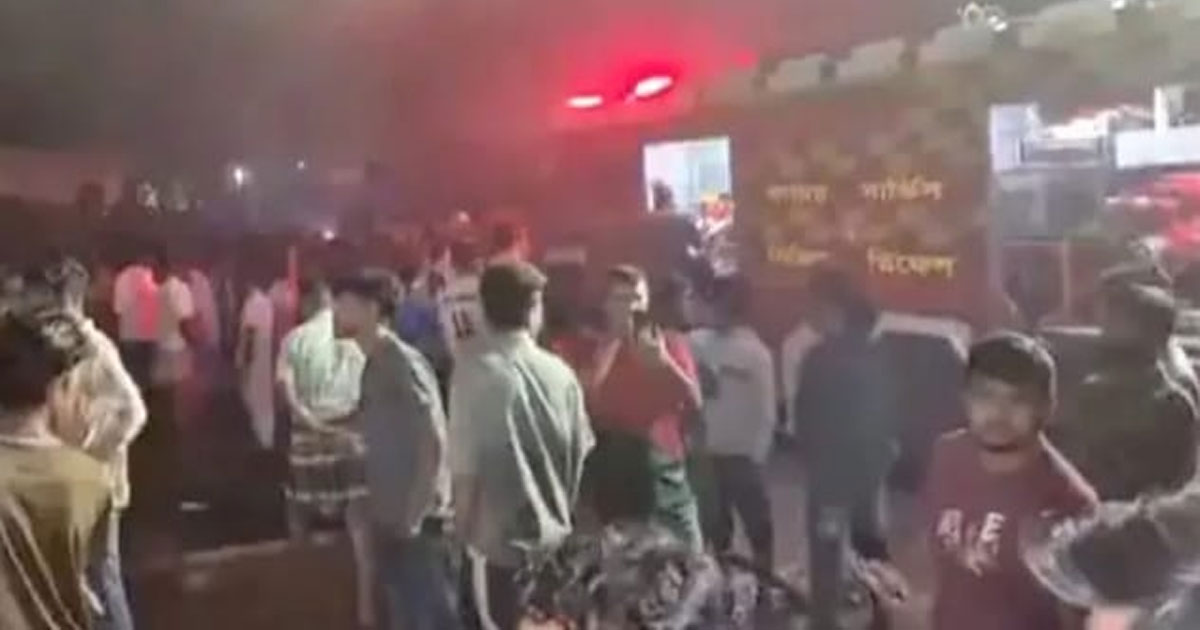 গাজীপুরে পোশাক কারখানায় অগ্নিকাণ্ড সাড়ে ৫ ঘণ্টায় নিয়ন্ত্রণে