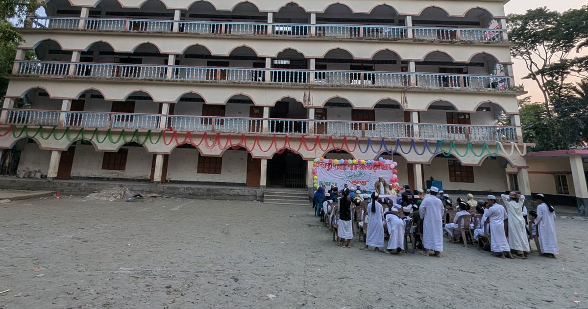 পটুয়াখালীর ৩৫ গ্রামে আজ ঈদ
