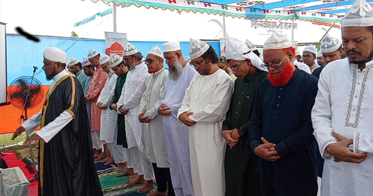 ফতুল্লায় সৌদির সঙ্গে মিল রেখে ঈদের নামাজ, দূরদূরান্ত থেকে মুসল্লিদের অংশগ্রহণ