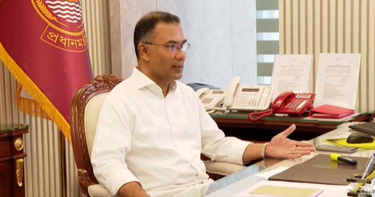 ঈদ ছুটি শেষে সচিবালয়ে কর্মব্যস্ত প্রধানমন্ত্রী