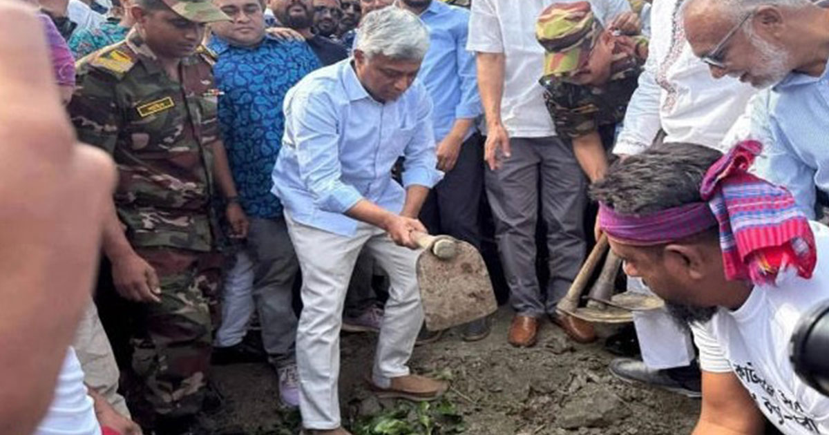 যশোরে খাল পুনঃখনন উদ্বোধন করলেন প্রতিমন্ত্রী
