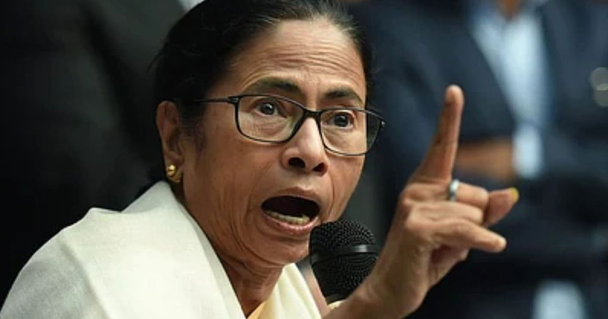 পদত্যাগ করবেন না মমতা