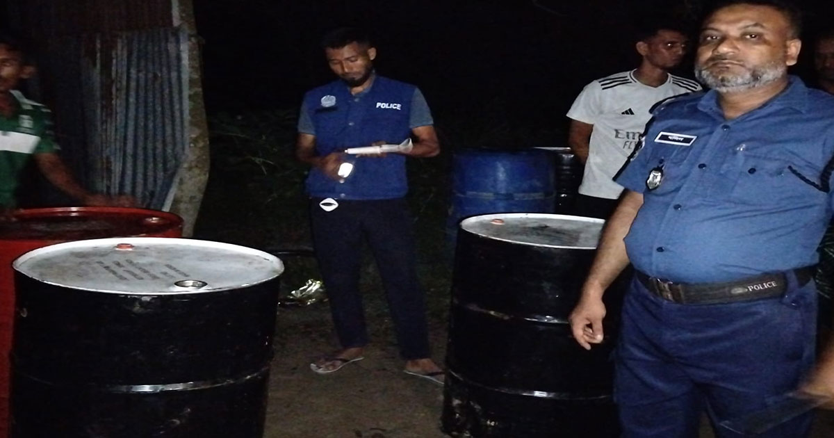চাঁদপুরে ৯ হাজার লিটার ডিজেল উদ্ধার, ১ লাখ টাকা জরিমানা