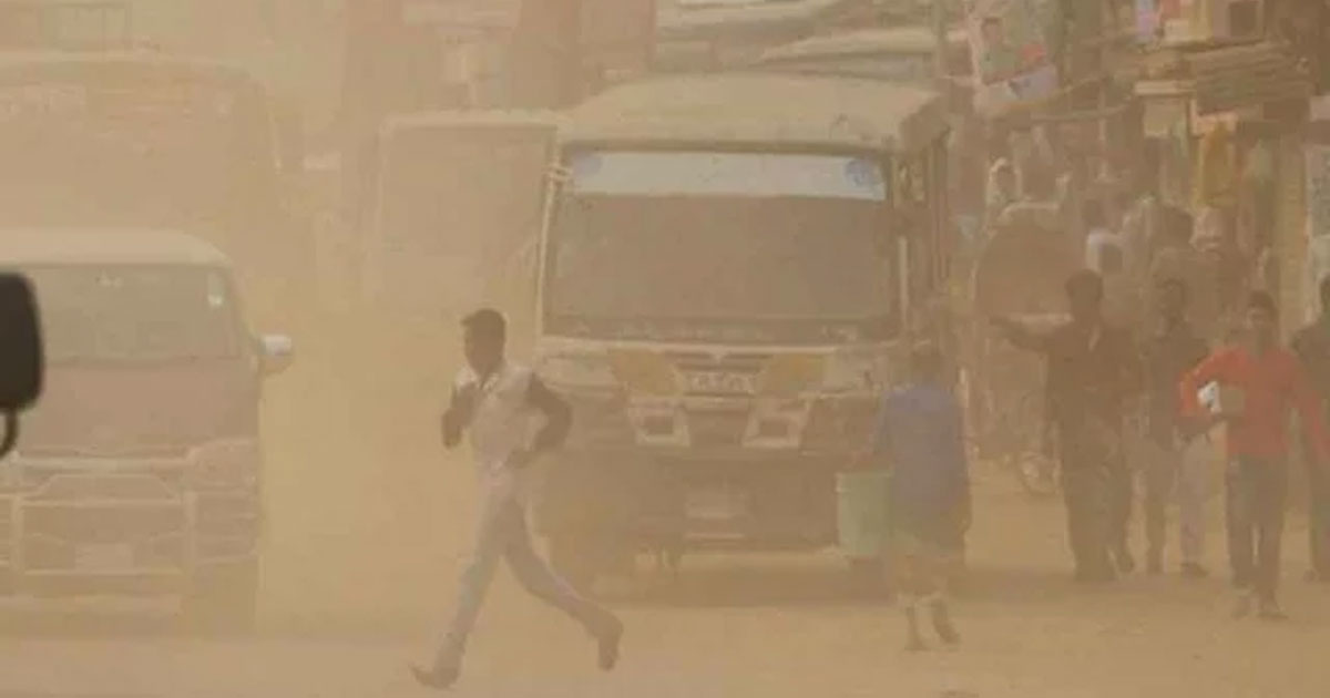 ছুটির দিনেও বায়ুদূষণের শীর্ষে ঢাকা