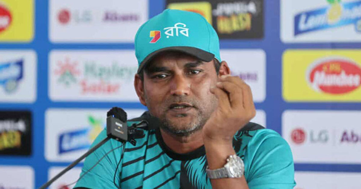 এলোমেলো বোলিংয়ে চাপে বাংলাদেশ, স্বীকার করলেন সালাউদ্দিন
