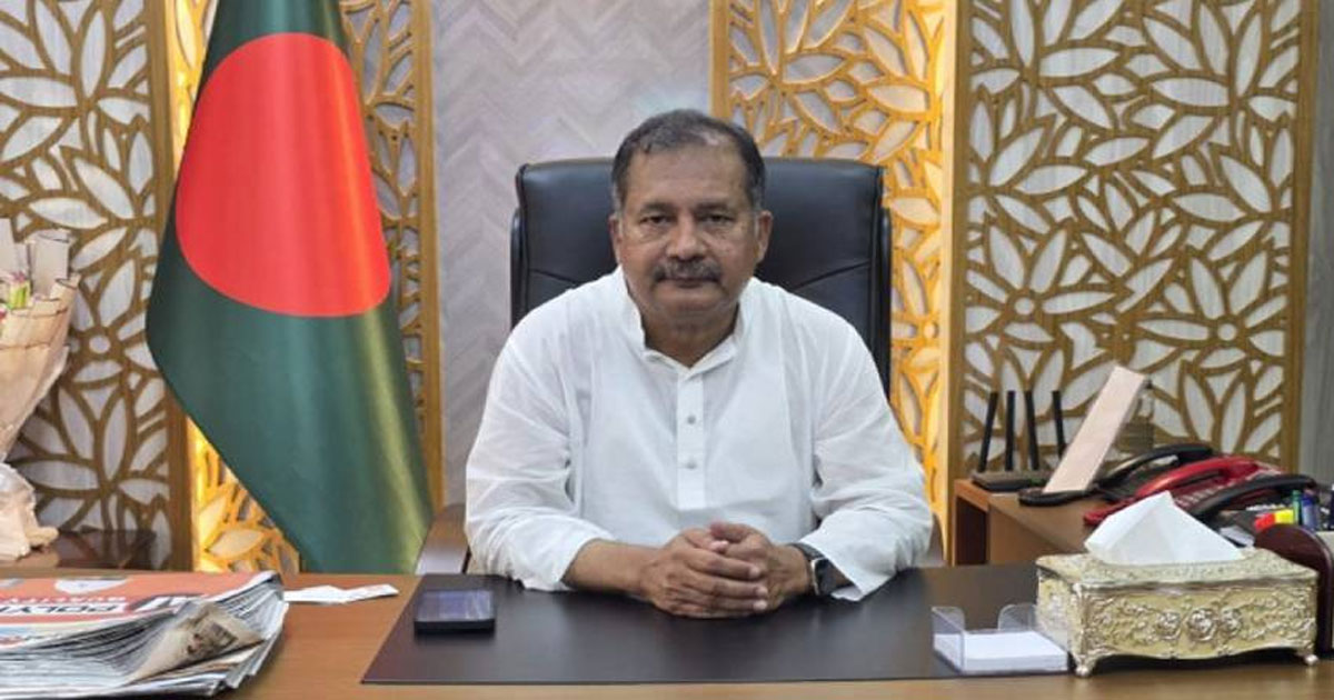 ভঙ্গুর অর্থনীতির ভার বহন করছে সরকার : তথ্যমন্ত্রী