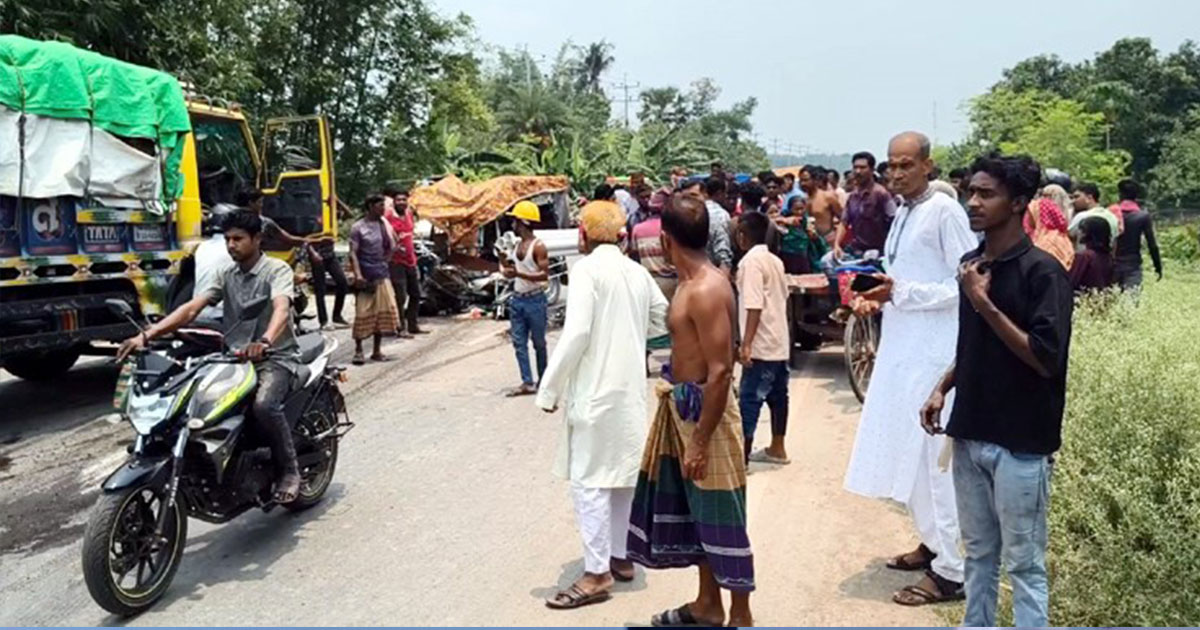 গাংনীতে ট্রাক-ইজিবাইক সংঘর্ষে শিশুসহ নিহত ৩