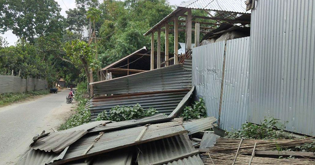 ইসলামপুরে প্রবাসীর বাড়িতে হামলা, নারীসহ আহত ৯