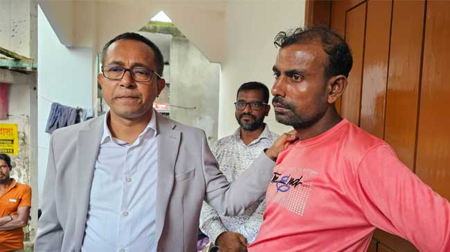 শ্রমজীবী মানুষের পাশে ফরিদপুরের জেলা প্রশাসক, প্রশংসিত মানবিক উদ্যোগ