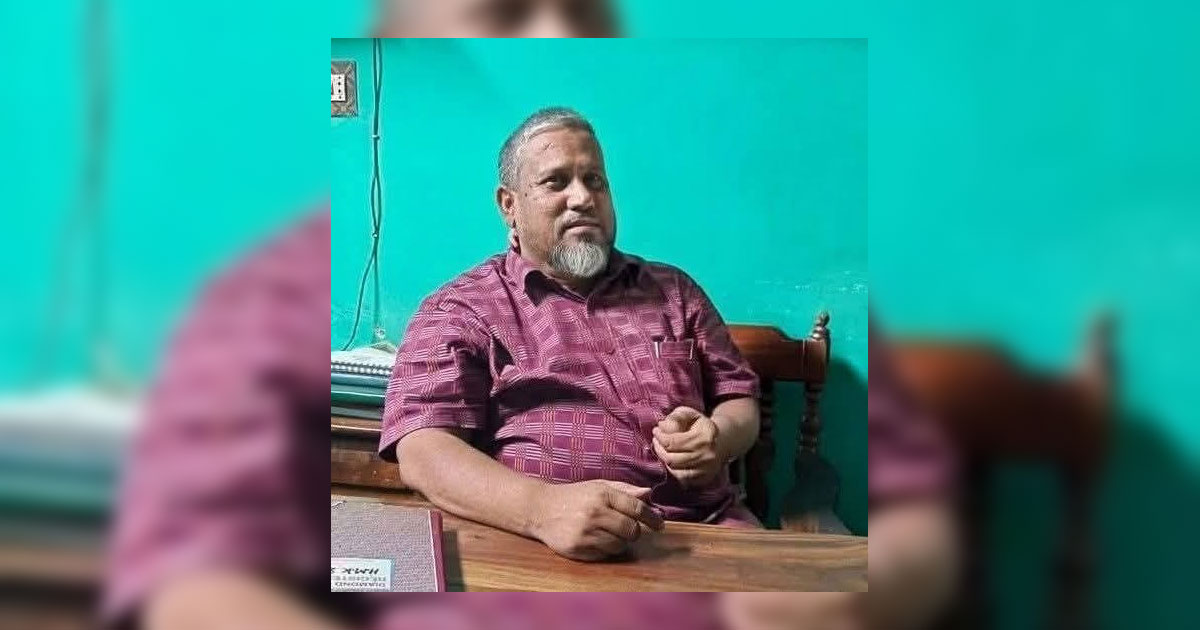 বাবার লাশ বাড়িতে রেখে পরীক্ষা দিল মেয়ে