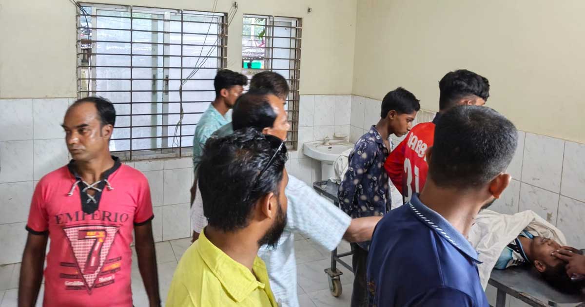 ফুটবল খেলতে গিয়ে প্রাণ গেল তরুণের