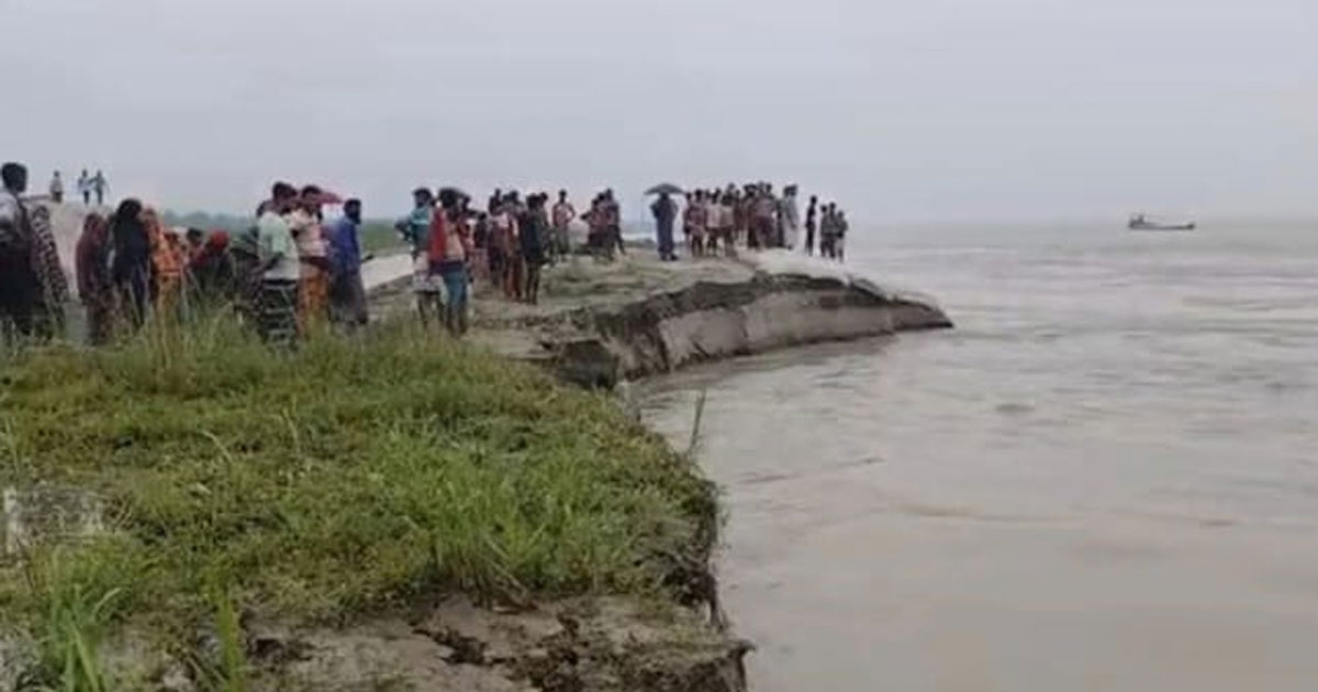 দৌলতপুরে পদ্মার পাড় ধসে ২ শিশু নদীতে, নিখোঁজ ১