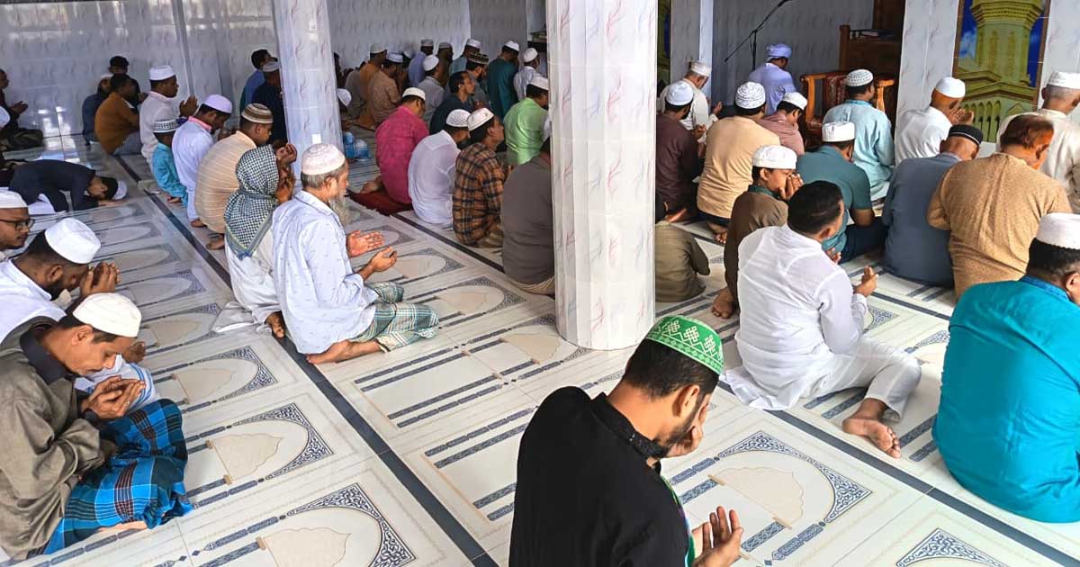 লক্ষ্মীপুর জেলা পরিষদ প্রশাসকের সুস্থতা কামনায় দোয়া অনুষ্ঠিত