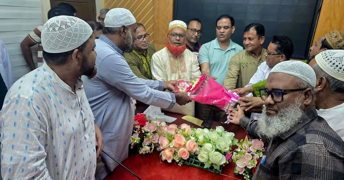 ৭ দফা দাবি নিয়ে হুইপ অপুর সঙ্গে শরীয়তপুর দলিল লেখক সমিতির মতবিনিময়