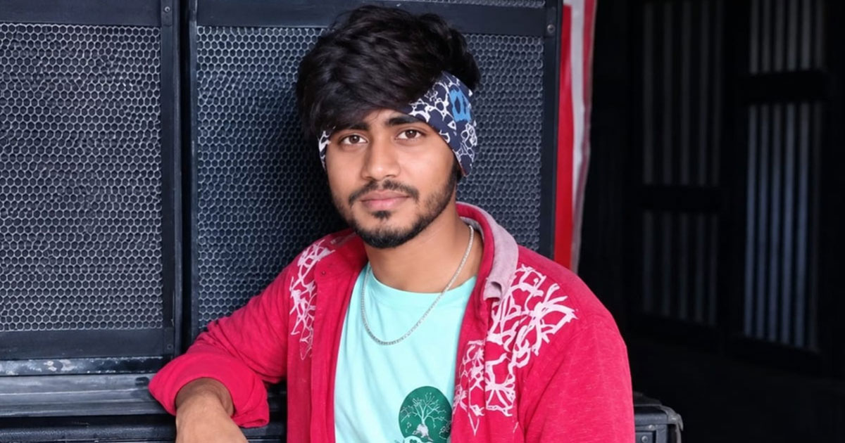 চাঁদপুরে পিকআপভ্যান-ছয় চাকার গাড়ির সংঘর্ষ, তরুণ নিহত