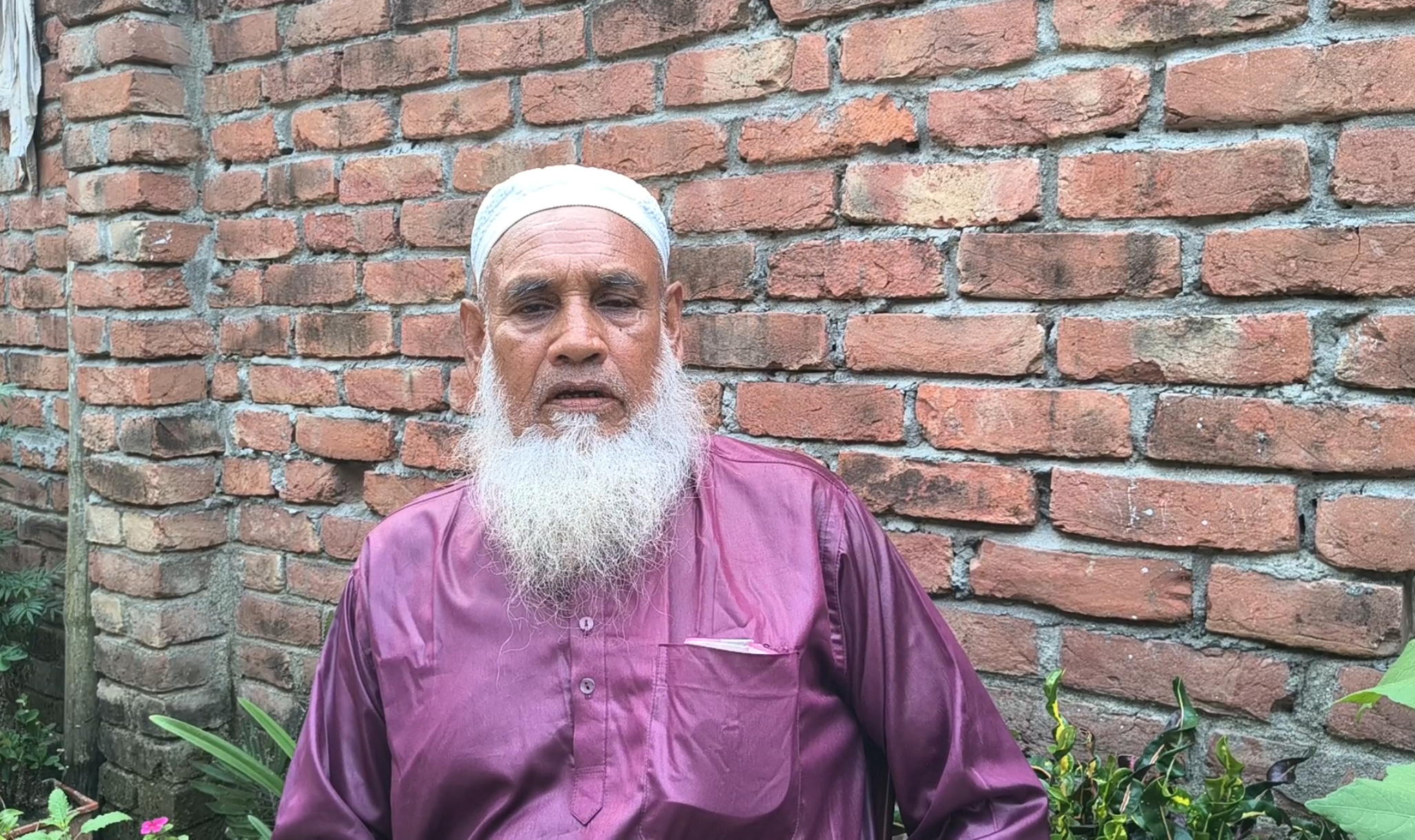 কাপড়ে মল ছিটিয়ে মেহেরপুরে বীর মুক্তিযোদ্ধার ৪৮ হাজার টাকা হাতিয়ে নিল প্রতারক চক্র