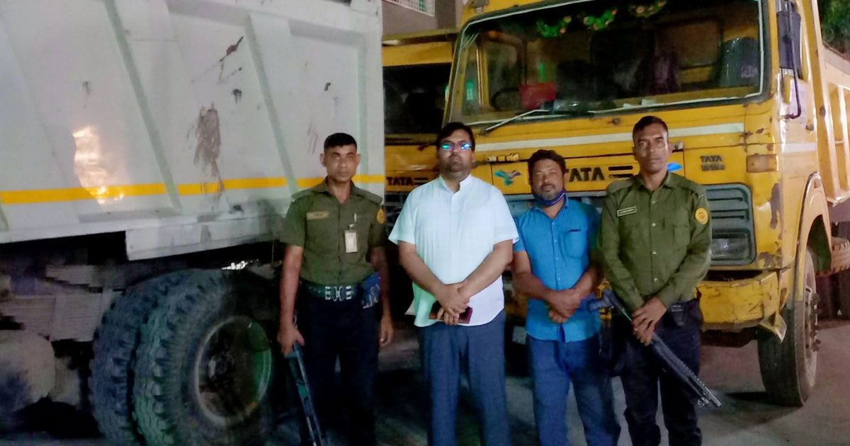 কালিহাতীতে অবৈধ বালু উত্তোলন ও মাটি পরিবহনের বিরুদ্ধে মোবাইল কোর্ট